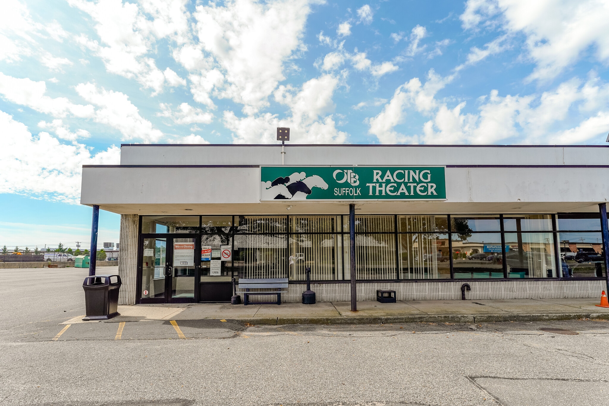 1681-1745 Broadhollow Rd, Farmingdale, NY for lease Building Photo- Image 1 of 5