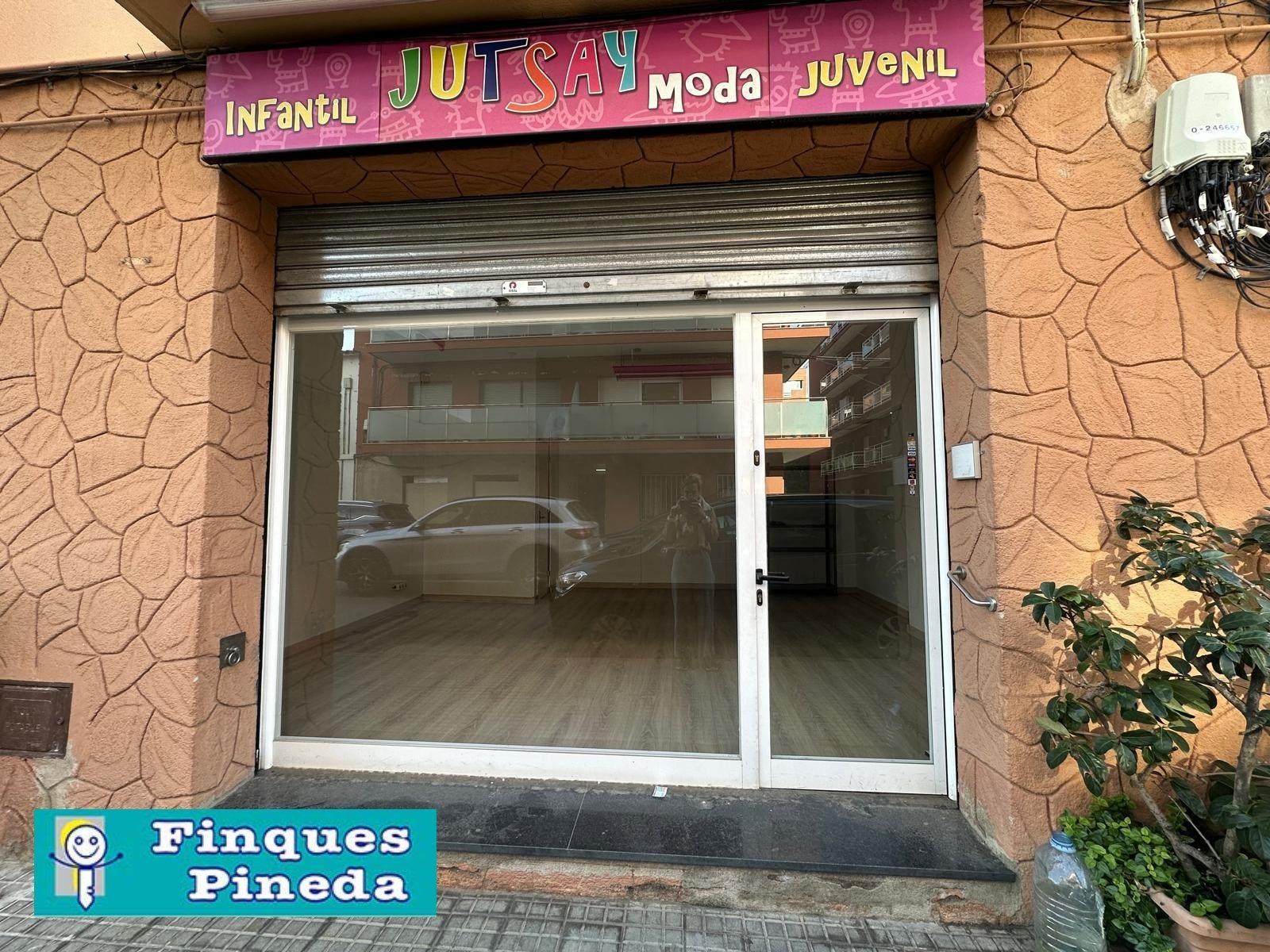 Retail in Pineda de Mar, Barcelona for lease Interior Photo- Image 1 of 7