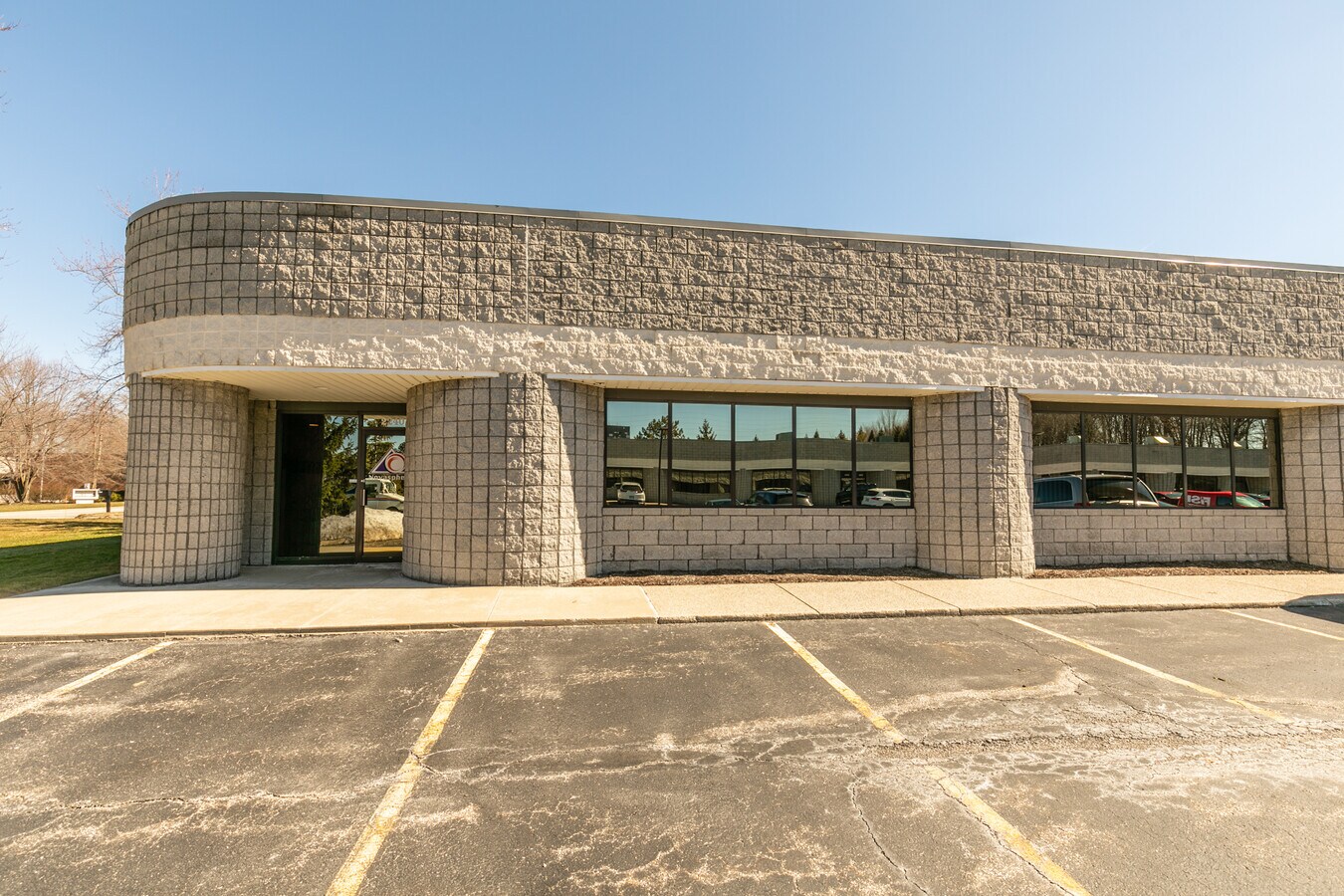 2240 E Enterprise Pky B1 Pkwy Twinsburg Oh 44087 Loopnet Com