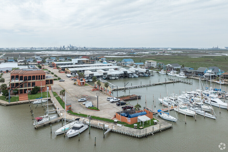 411 Sailfish Ln, Freeport, TX 77541 - 20+ Acre Resort-Style Yacht Club &  Marina