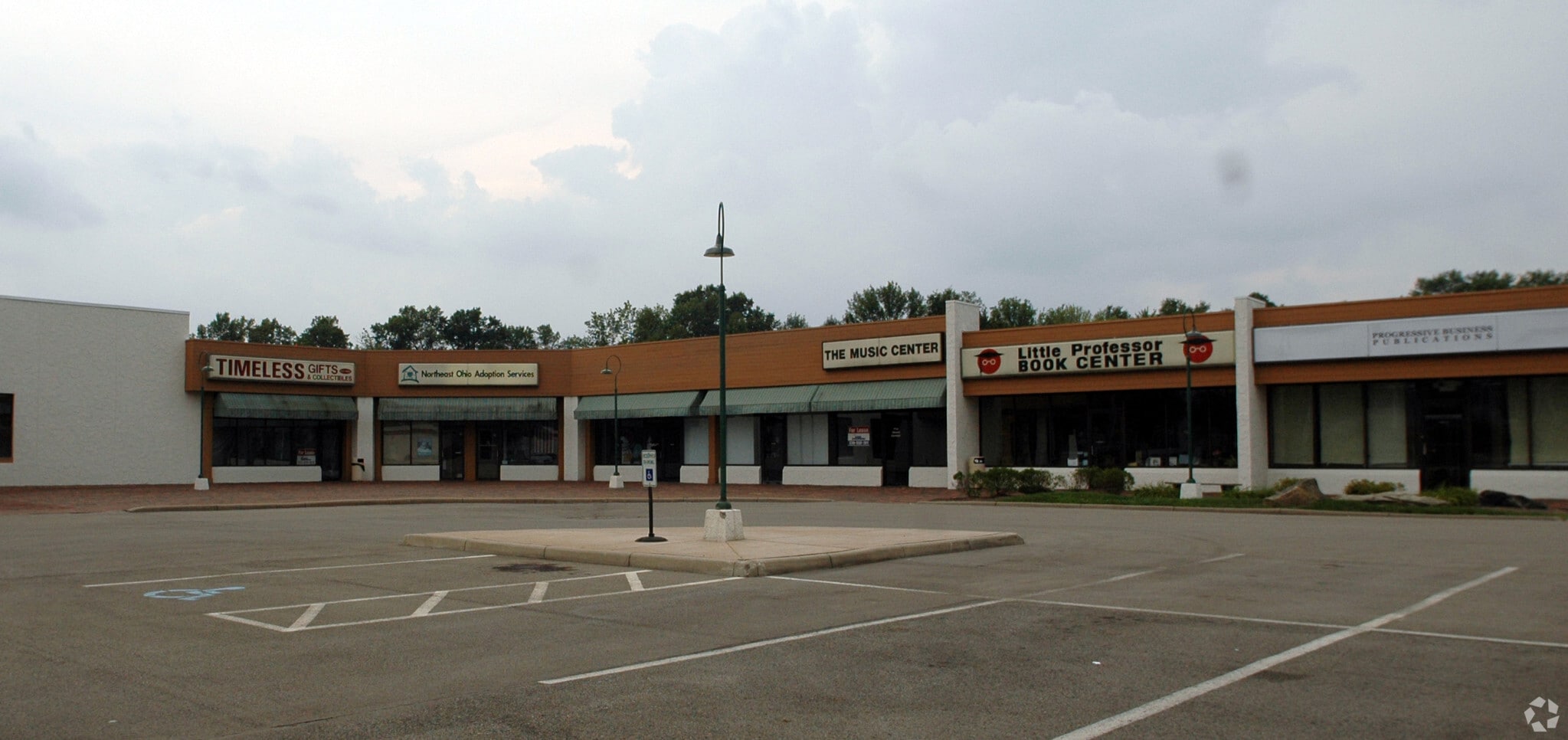 5000 E Market St, Warren, OH 44484 - The Market Place (Suite 8
