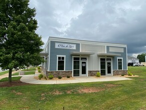 110 Village Commerce Dr, Mooresville, NC for lease Building Photo- Image 2 of 5