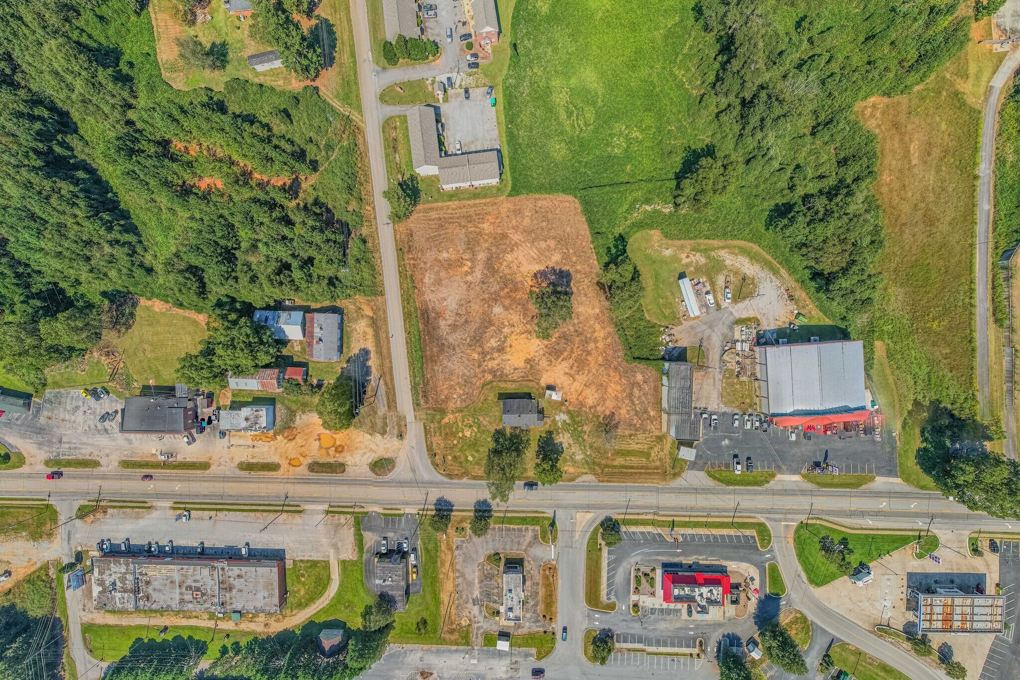 1070 Franklin Springs St, Royston, GA for sale Primary Photo- Image 1 of 22