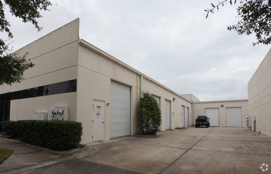 280 Business Park Cir, Saint Augustine, FL for lease - Building Photo - Image 2 of 5