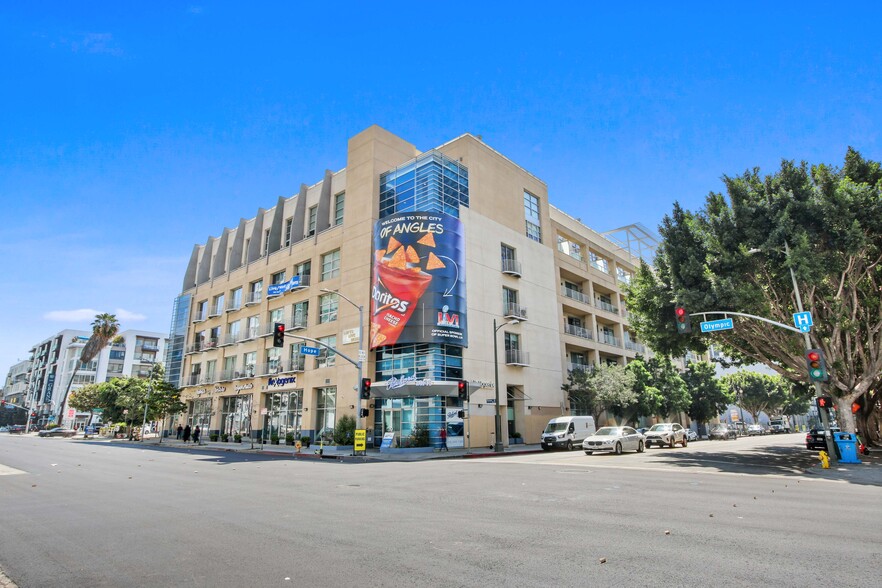 1000 S Hope St, Los Angeles, CA for lease - Building Photo - Image 1 of 16