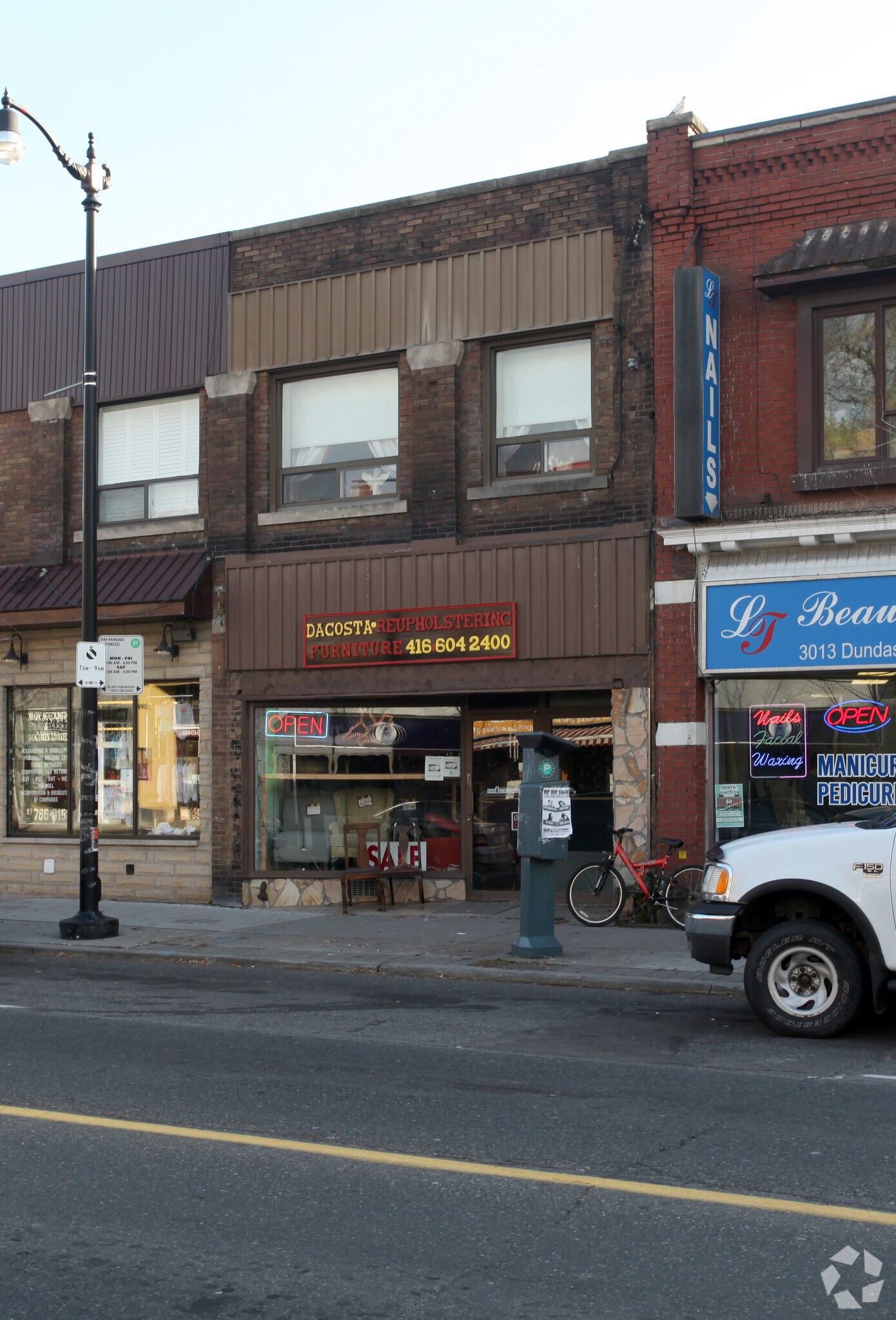 3011 Dundas St W, Toronto, ON for sale Primary Photo- Image 1 of 1