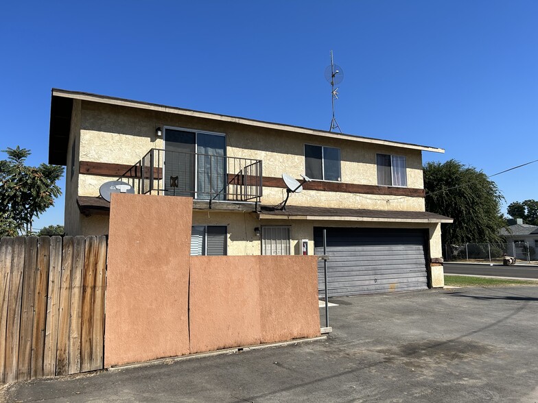 151 Oildale Dr, Bakersfield, CA for sale - Primary Photo - Image 1 of 3