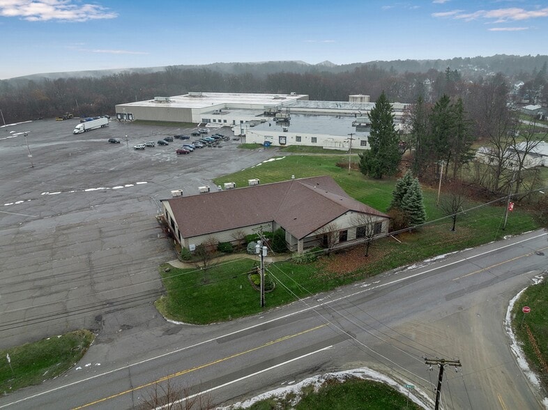 204 Main St N, Perry, NY for sale - Building Photo - Image 1 of 1