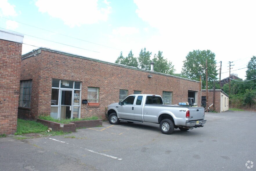 648 W 1st Ave, Roselle, NJ for sale - Building Photo - Image 2 of 2