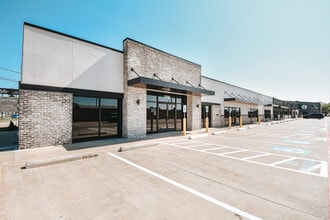 3706 N Navarro St, Victoria, TX for lease Building Photo- Image 2 of 8