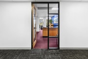 Suite entry