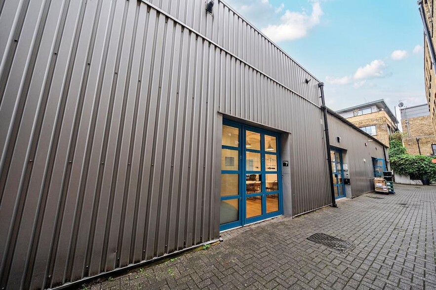 24-28 Pritchards Rd, London for lease - Building Photo - Image 3 of 23