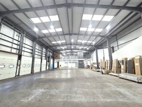 Suthers St, Oldham for lease Interior Photo- Image 2 of 14