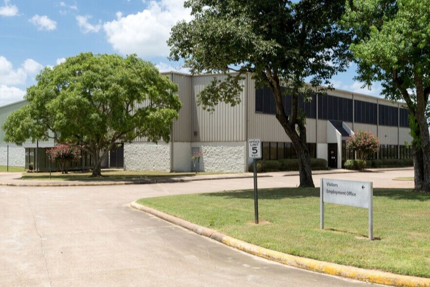 18703 G H Cir, Waller, TX for sale - Primary Photo - Image 1 of 1