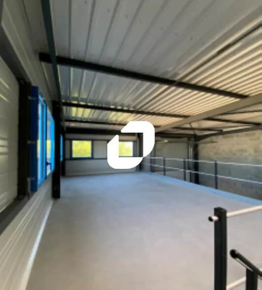 Flex in Coublevie for lease - Building Photo - Image 3 of 10