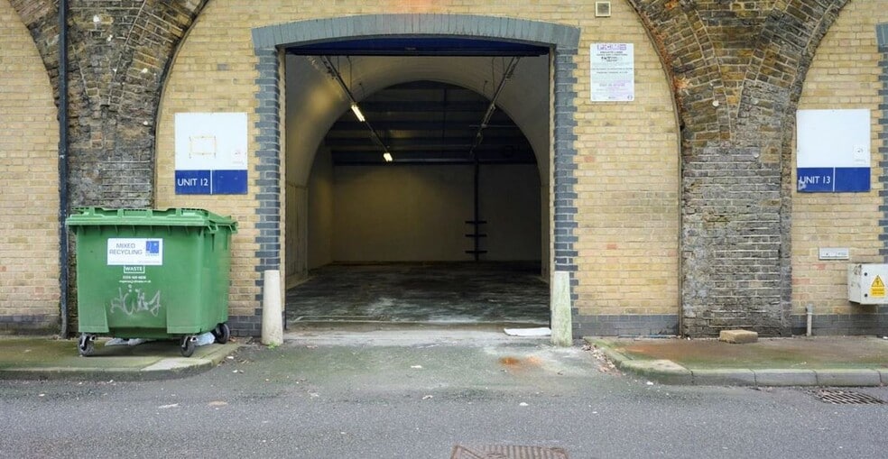 Resolution Way, London for lease - Building Photo - Image 2 of 4