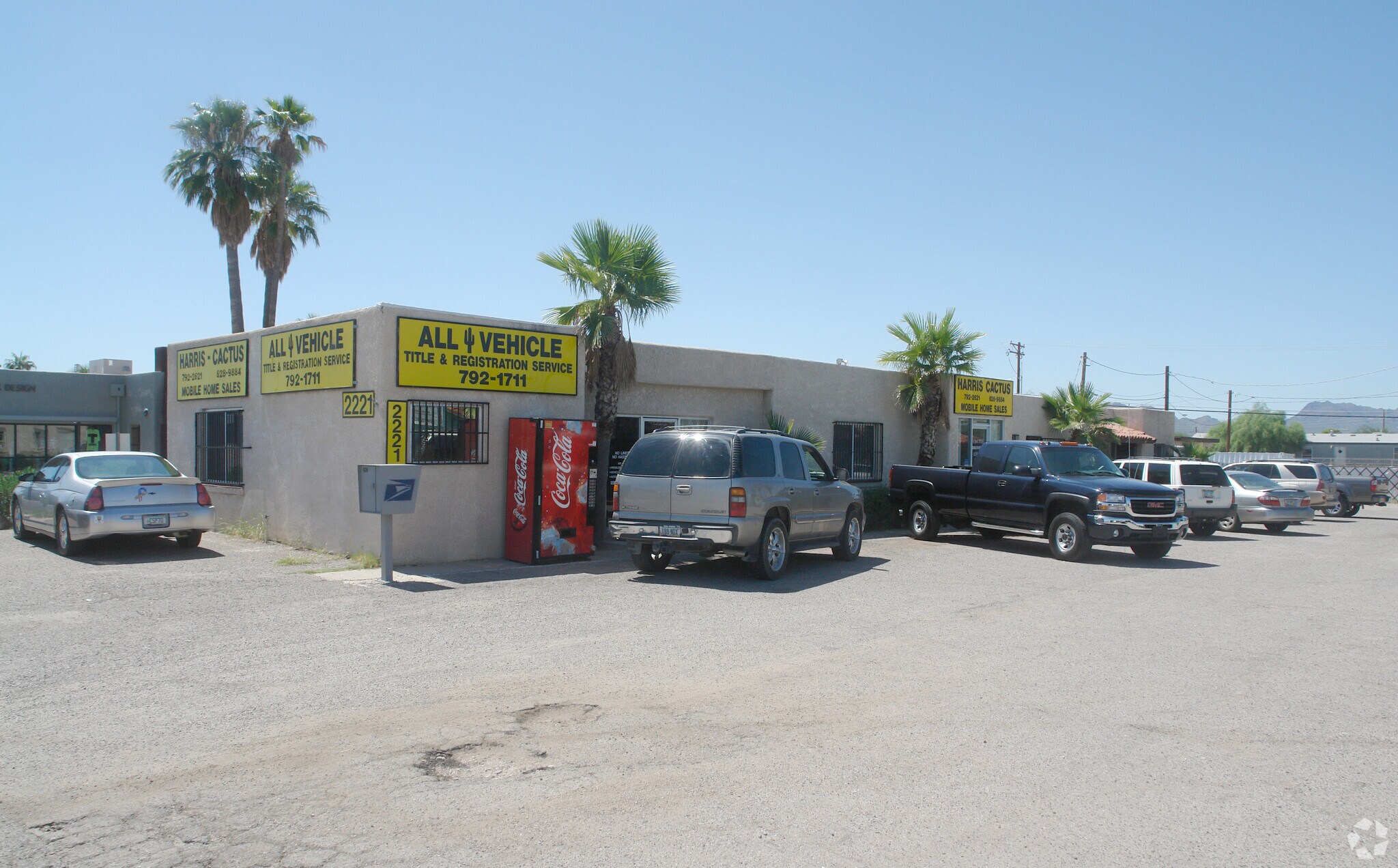 2221 N Oracle Rd, Tucson, AZ 85705