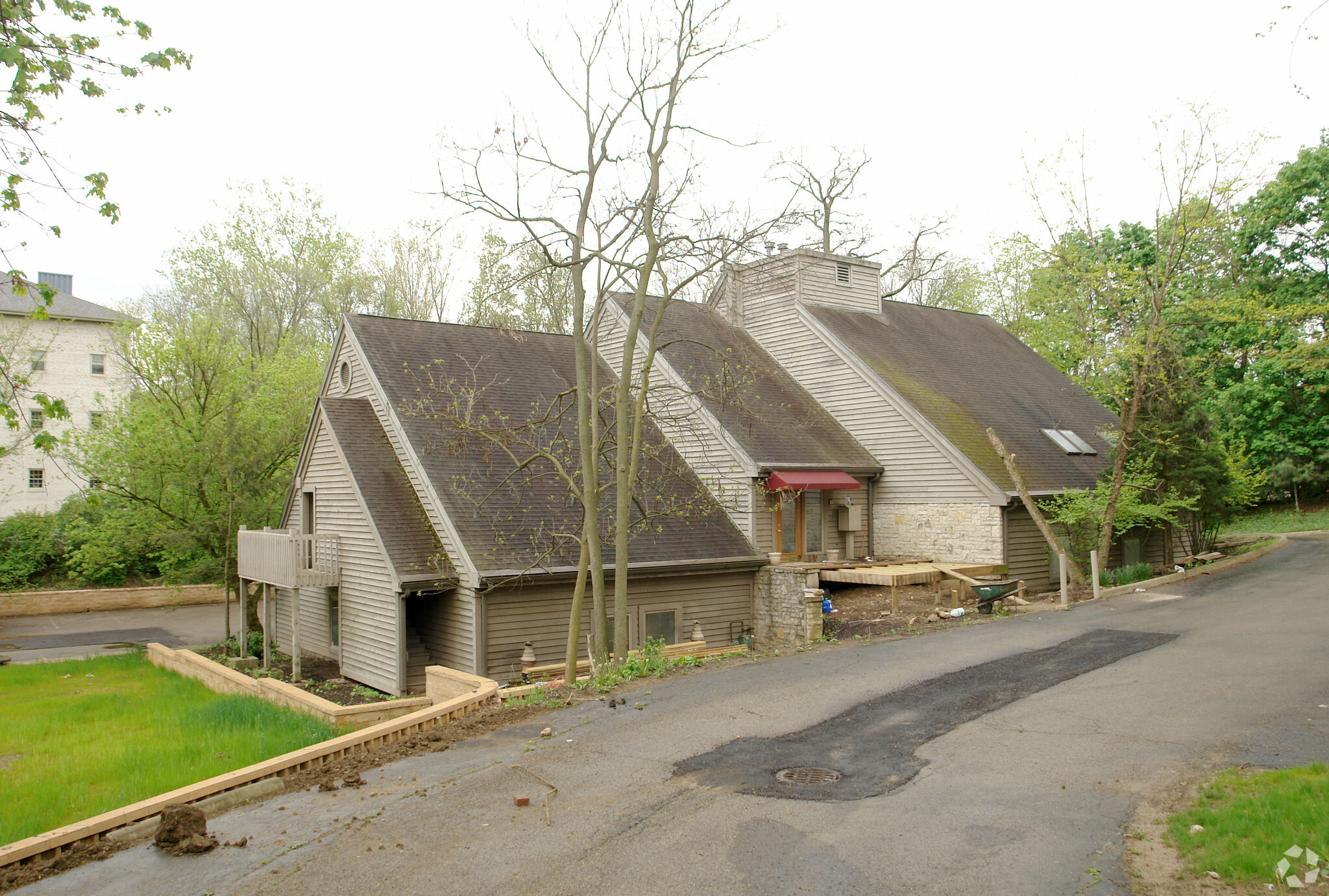 5721 N High St, Worthington, OH for sale Building Photo- Image 1 of 8