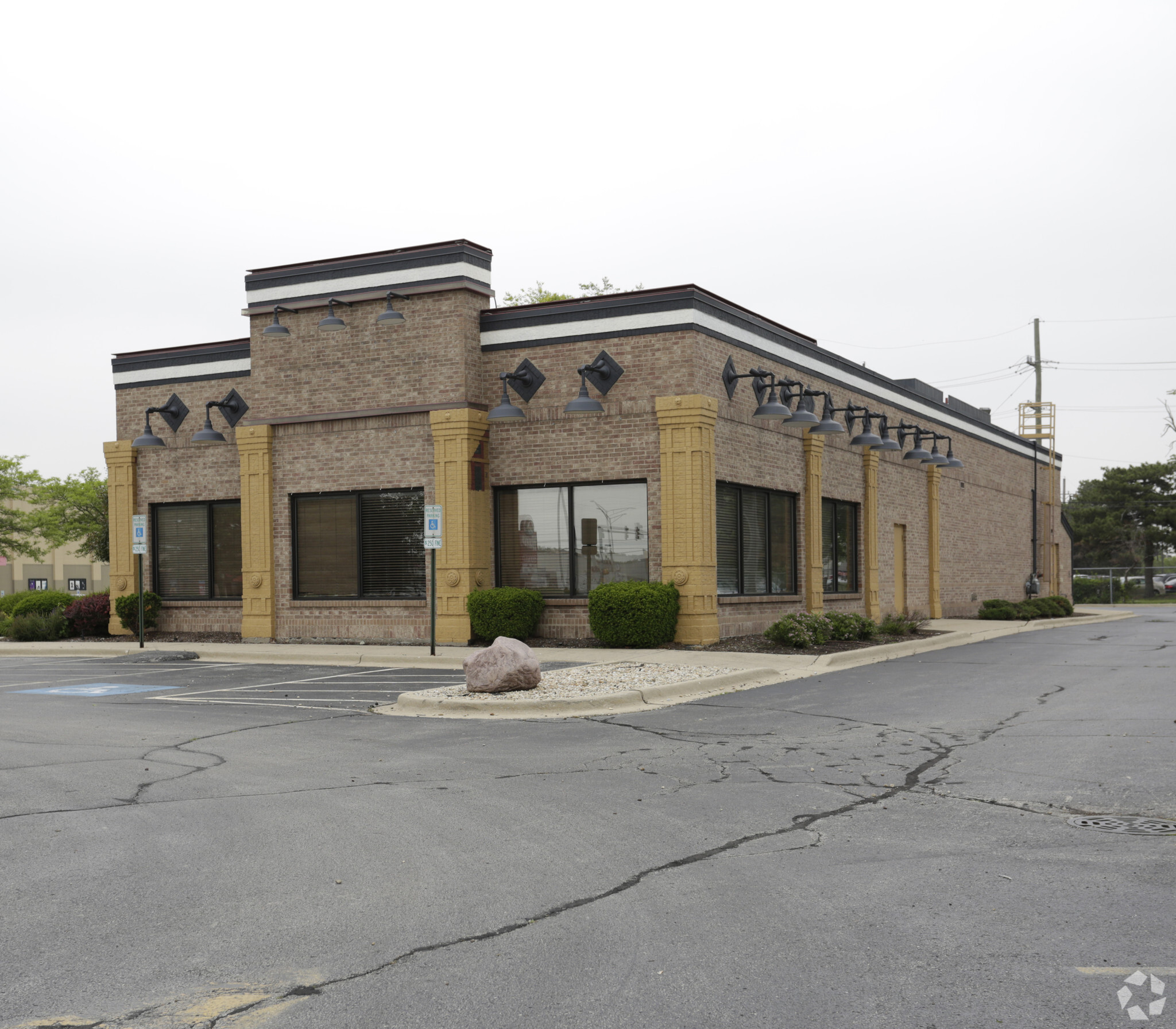 851 W North Ave, Melrose Park, IL for sale Primary Photo- Image 1 of 1