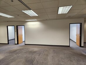 1440 Kapiolani Blvd, Honolulu, HI for lease Interior Photo- Image 2 of 3