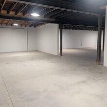 2111 W Clarendon St, Dallas, TX for lease Interior Photo- Image 1 of 6