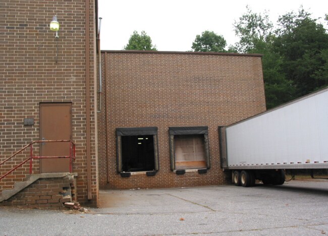 1203 Farrington St SW, Conover, NC for sale - Building Photo - Image 1 of 1