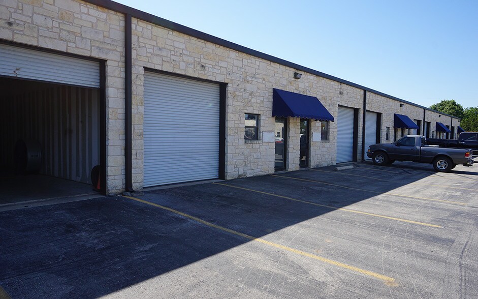 107 Halmar Cv, Georgetown, TX for sale - Primary Photo - Image 1 of 1