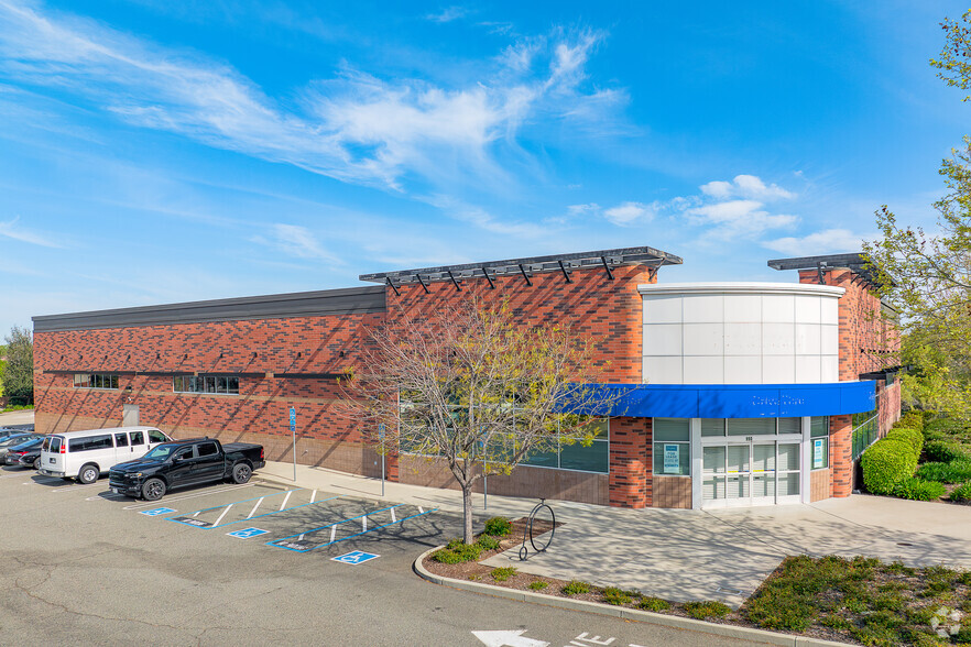 990 Pleasant Grove Blvd, Roseville, CA for lease - Building Photo - Image 1 of 21