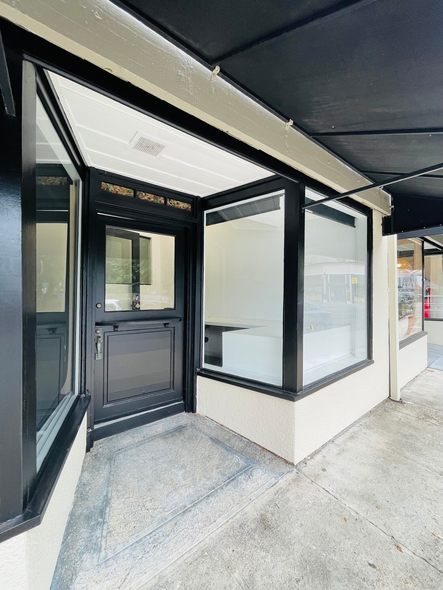 3-11 Ross Cmn, Ross, CA for lease Interior Photo- Image 1 of 8