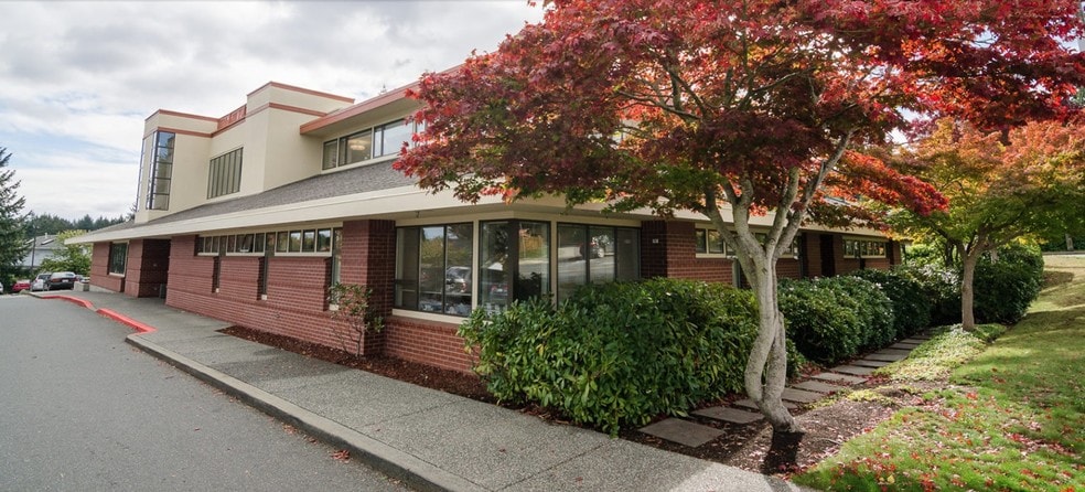 6010 Brickyard Rd, Nanaimo, BC for lease - Primary Photo - Image 1 of 6