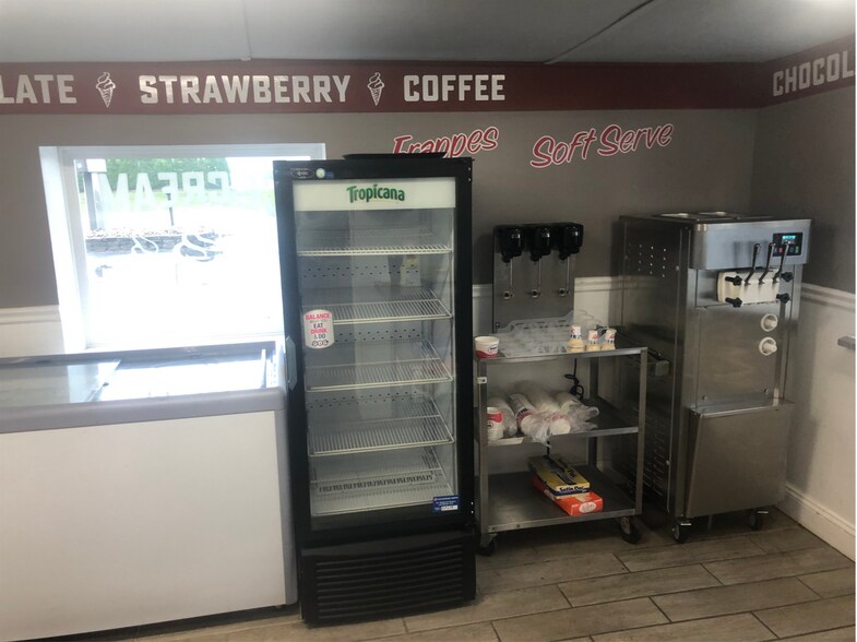 181A ster St, Hudson, NH 03051 Convenience Store for Lease