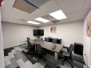 702 Russell Ave, Gaithersburg, MD for lease Interior Photo- Image 2 of 6