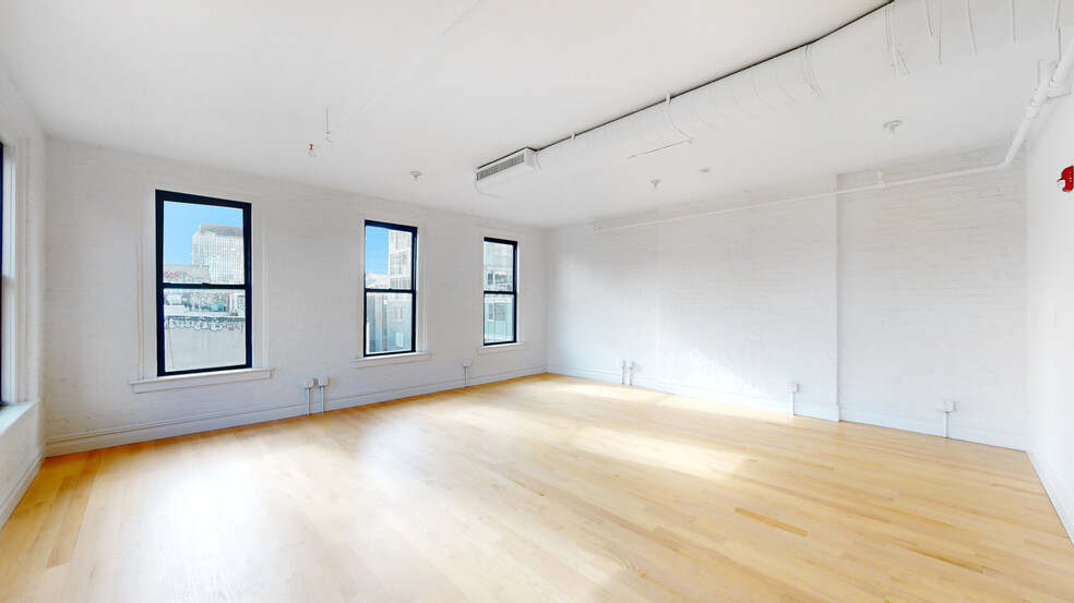 131 Essex St, New York, NY for lease - Interior Photo - Image 3 of 23