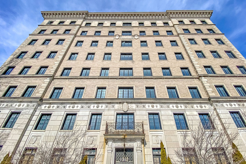 1312 E Broad St, Columbus, OH 43205 Broadwin Apartments