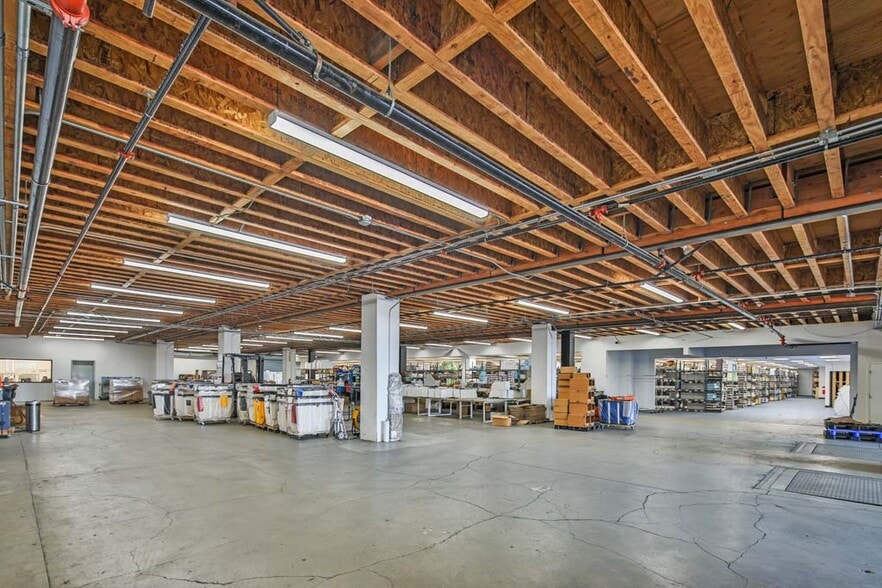 2250 Maple Ave, Los Angeles, CA for lease - Interior Photo - Image 3 of 51