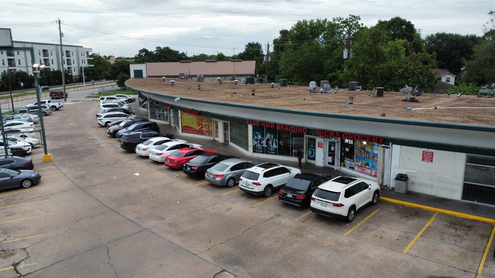 4802-4822 Martin Luther King Blvd, Houston, TX for lease - Building Photo - Image 1 of 7