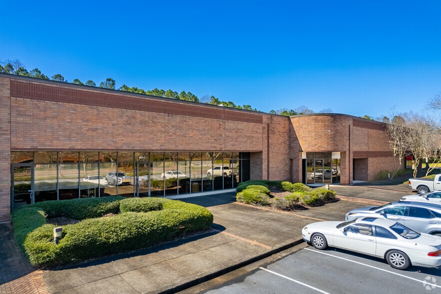 1831 W Oak Pky, Marietta, GA for lease - Primary Photo - Image 1 of 6