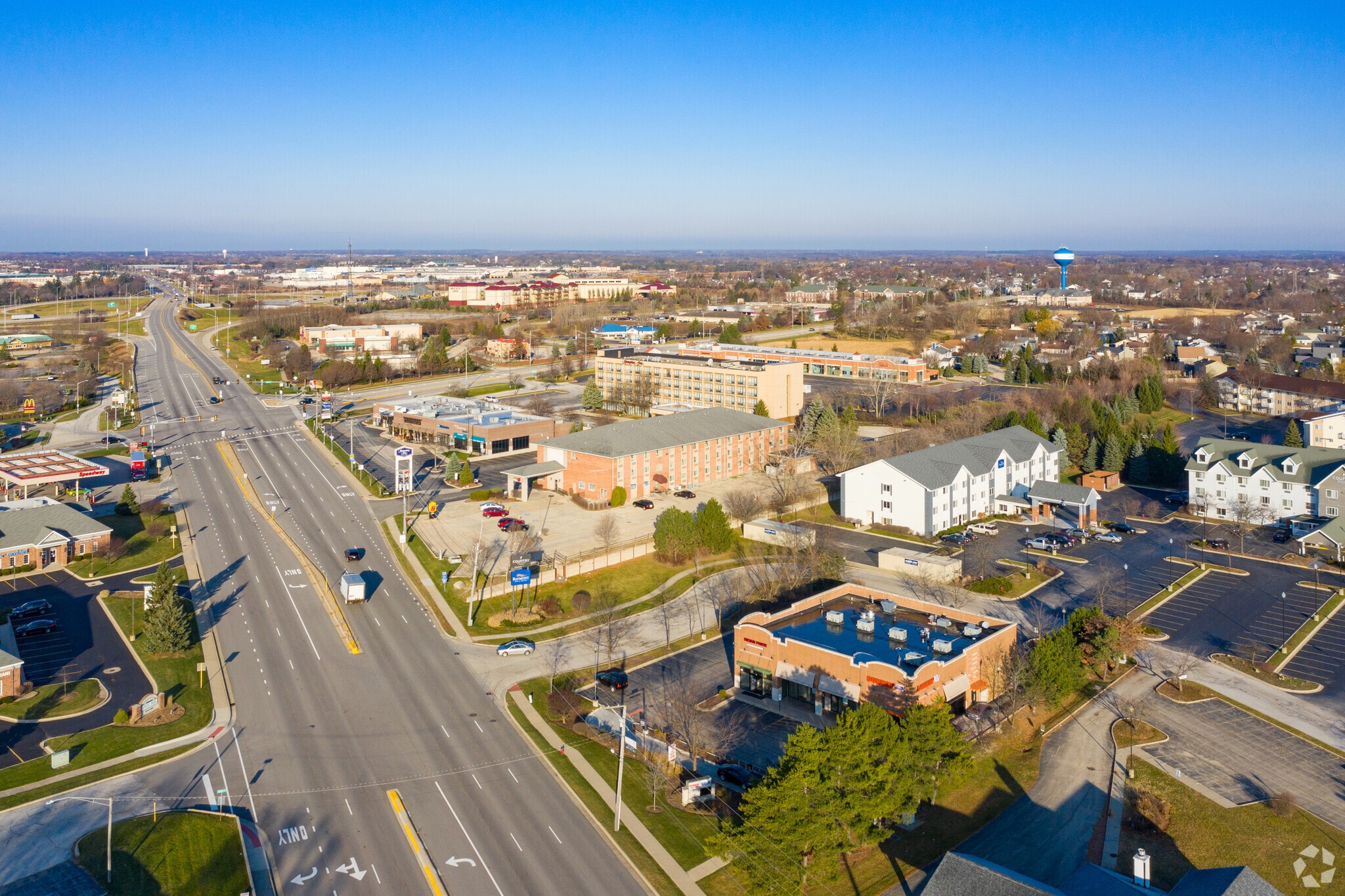 5520 Grand Ave, Gurnee, IL 60031 Super 8 Gurnee