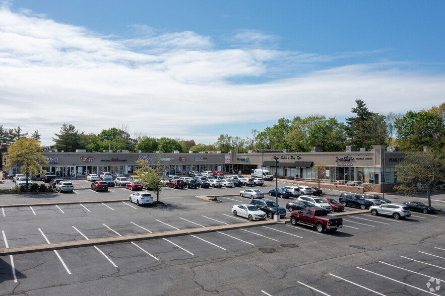 6401 Jericho Tpke, Commack, NY for lease - Building Photo - Image 1 of 5