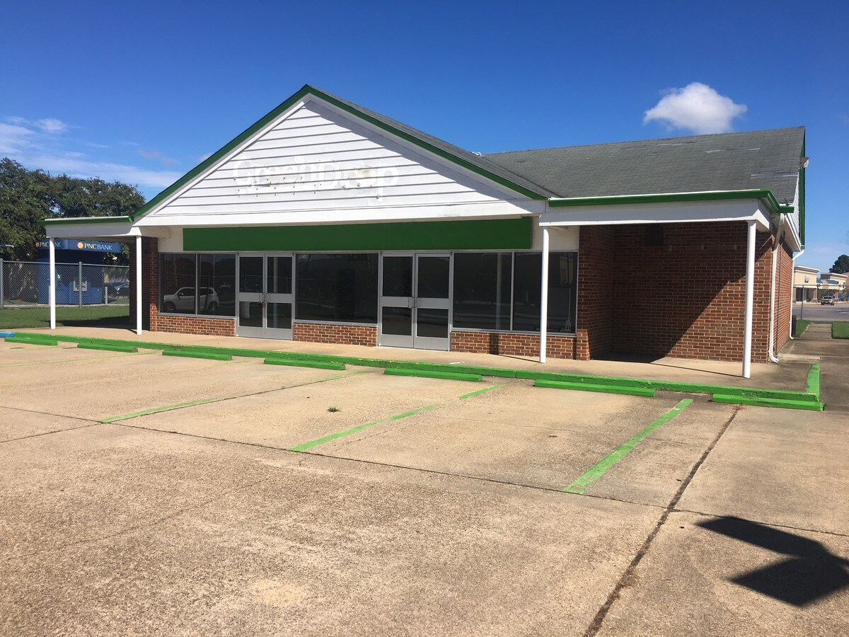 5216 Providence Rd, Virginia Beach, VA 23464