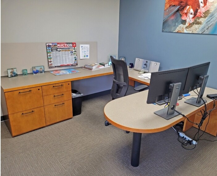 5000 NE Lakewood Way, Lees Summit, MO 64064