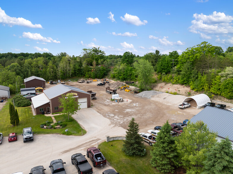 1084 McBride Park Dr, Harbor Springs, MI for sale - Building Photo - Image 1 of 6