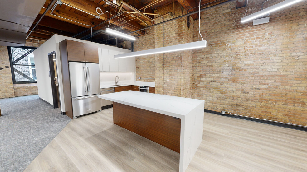 11 W Illinois St, Chicago, IL for lease - Interior Photo - Image 3 of 17