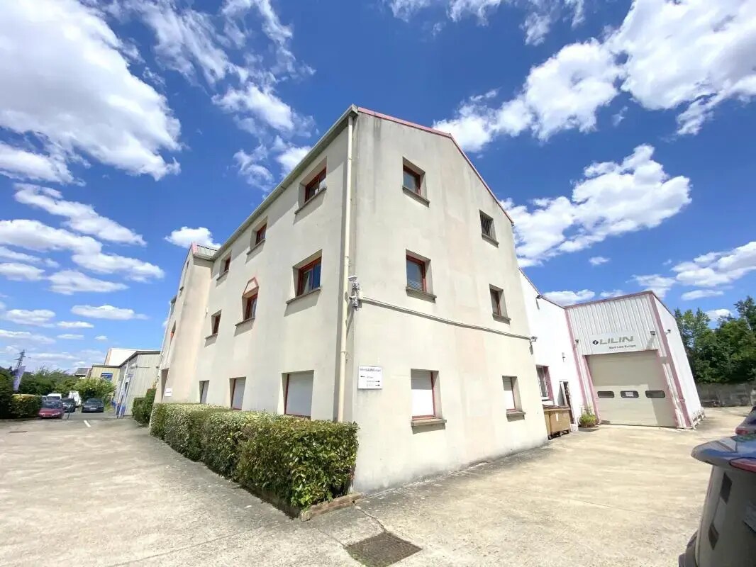 Rue Des Cayennes, Conflans-Sainte-Honorine for lease Building Photo- Image 1 of 9