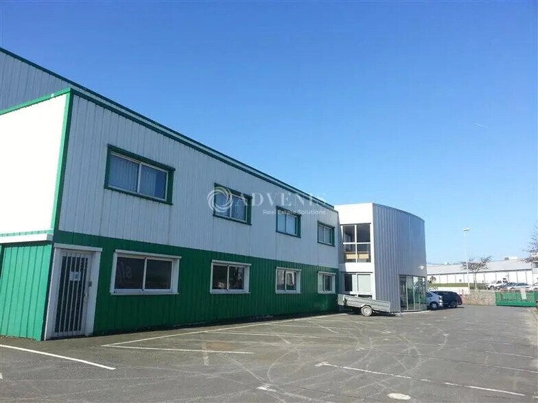 Flex in Treillières for lease - Building Photo - Image 1 of 6