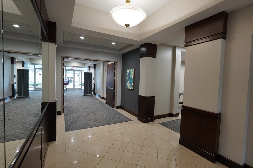 11550 Common Oaks Dr, Raleigh, NC for lease - Building Photo - Image 3 of 35