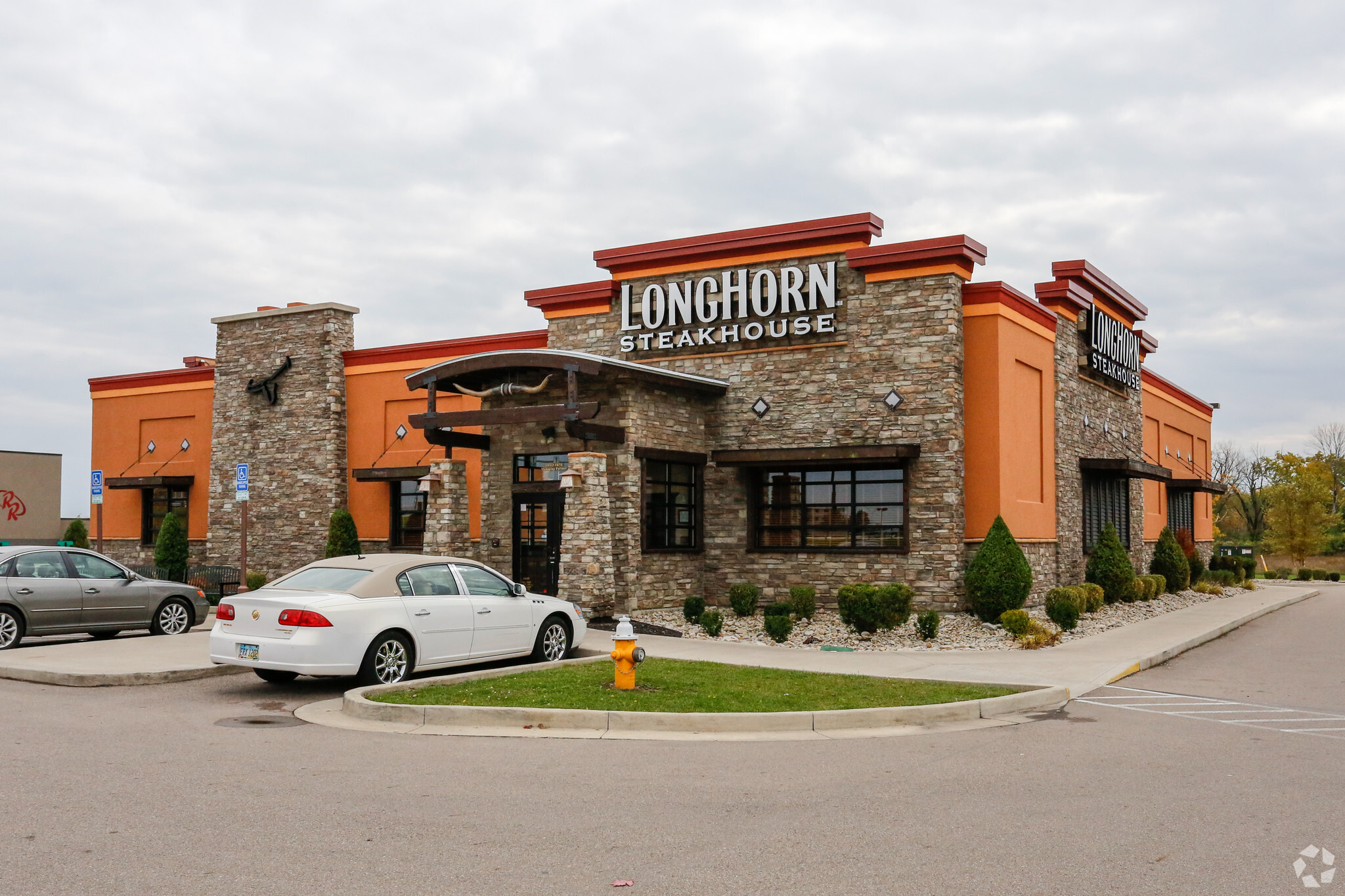 6418 Miller Ln, Dayton, OH 45414 LongHorn Steakhouse