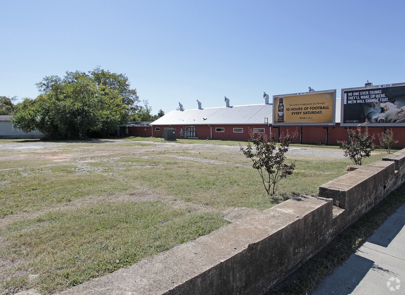 671 McDaniel St, Atlanta, GA for lease - Building Photo - Image 1 of 3