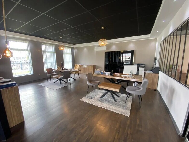 Retail in Sarreguemines for lease - Building Photo - Image 3 of 11