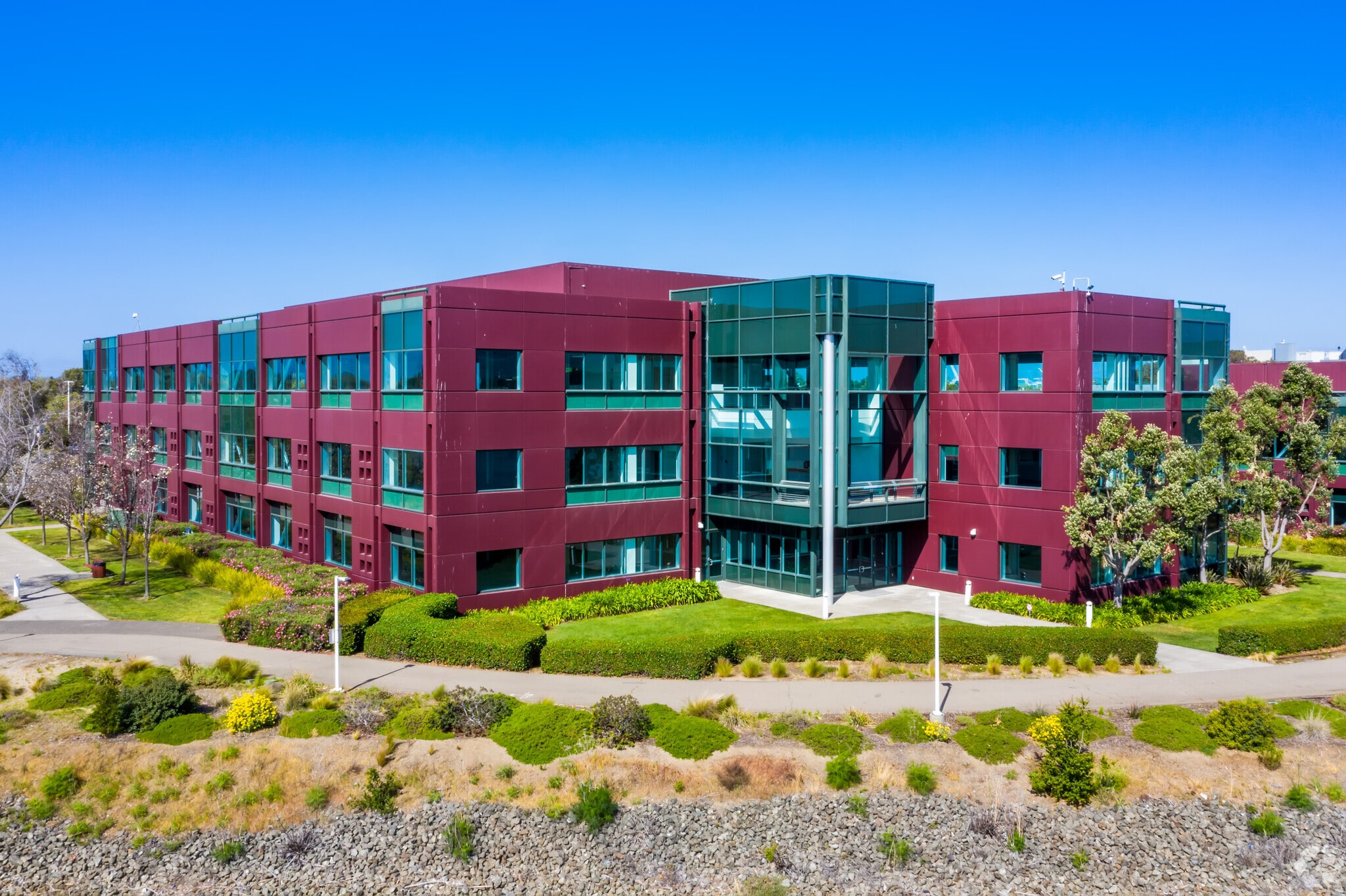 300 Wind River Way, Alameda, CA for lease Building Photo- Image 1 of 56